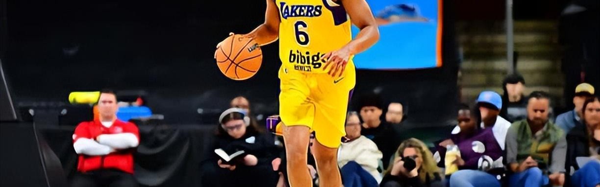 湖人用十日短合同签下二队超级得分手，他会给球队带来希望吗？